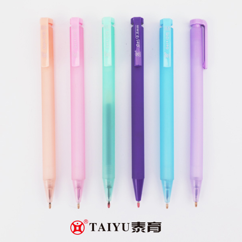 يستخدم الطلاب قلم الجل Designgel الجديد الشفاف وغير اللامع 3147A